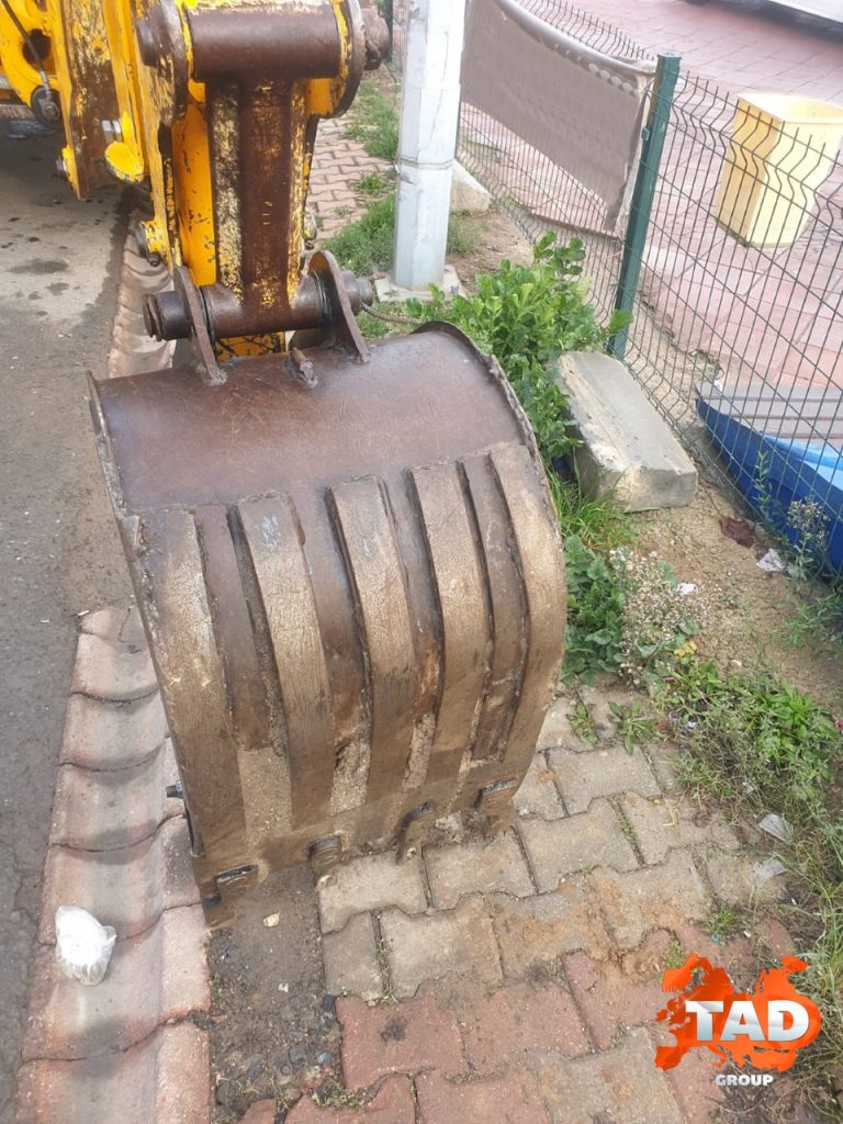 2244813808 ekskavator pogruzchik jcb 3cx