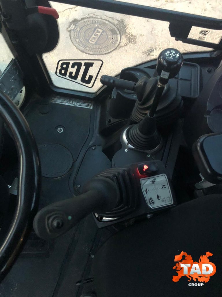 2244993366 ekskavator pogruzchik jcb 3cx