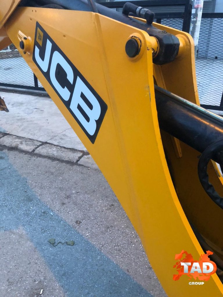 2244993429 ekskavator pogruzchik jcb 3cx