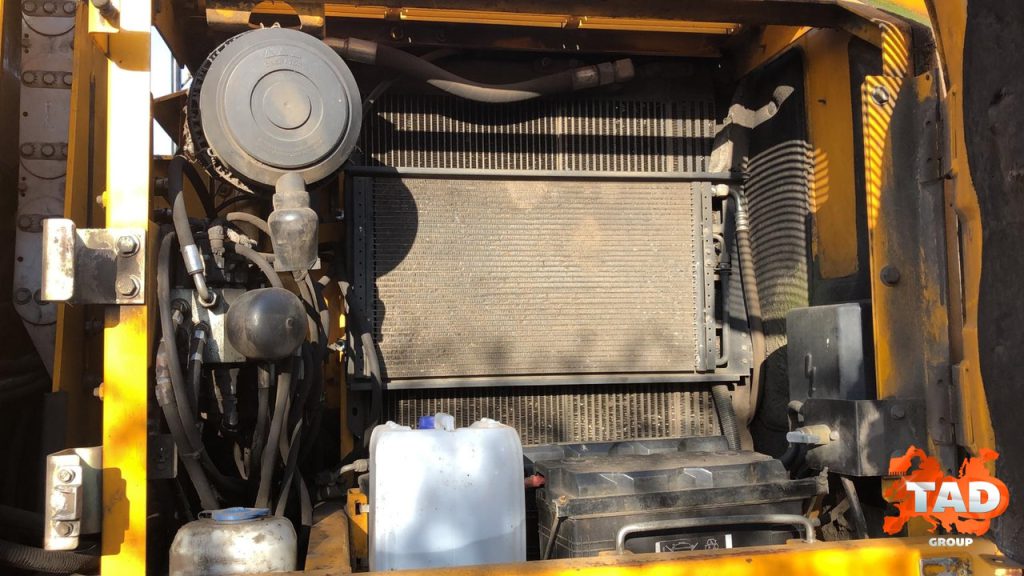2293972331 kolisnij ekskavator jcb