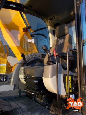 2299849677 gusenichnyj ekskavator jcb