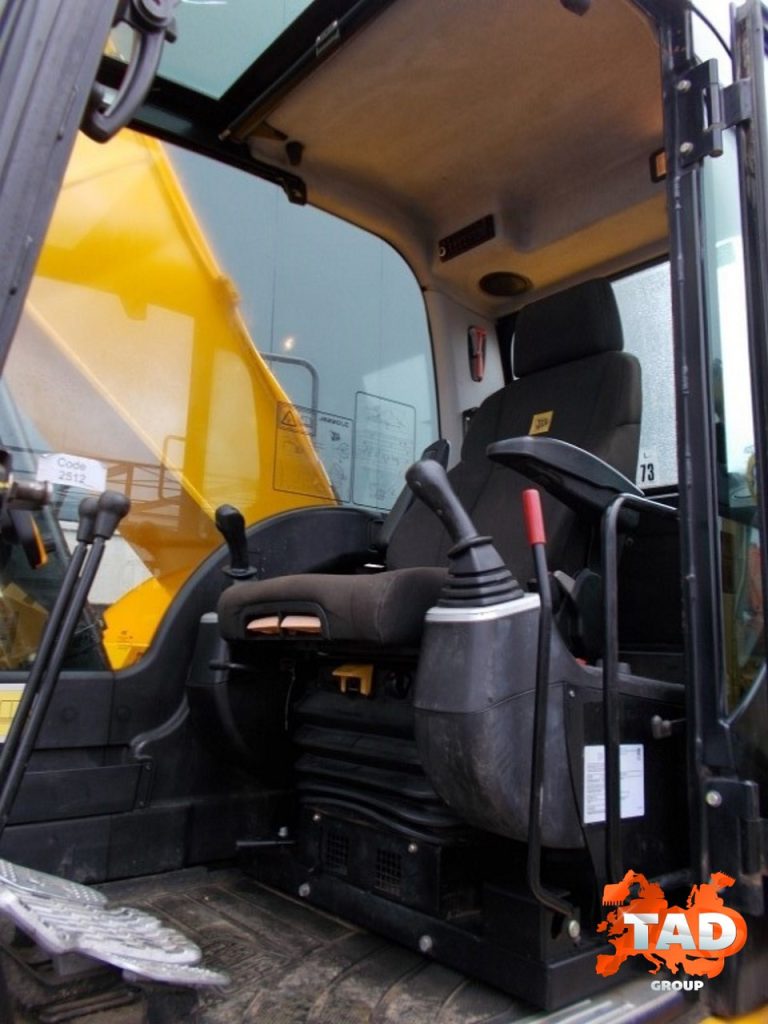2303521507 gusenichnyj ekskavator jcb