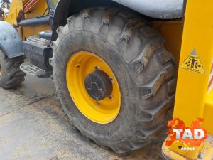 2370714748 ekskavator pogruzchik jcb 3cx