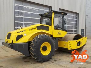 2378855622 gruntovij katok bomag