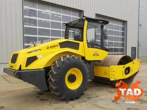 2378855622 gruntovij katok bomag