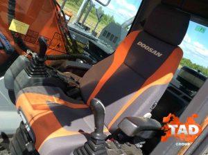 2383353177 gusenichnyj ekskavator doosan