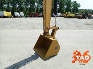 2415139526 gusechnij ekskavator caterpillar