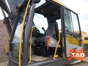 2469258640 gusenichnyj ekskavator volvo