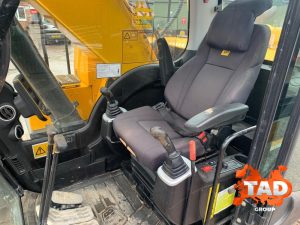2489138935 gusenichnyj ekskavator jcb
