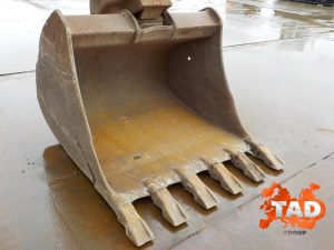 2500014440 gusenichnyj ekskavator komatsu
