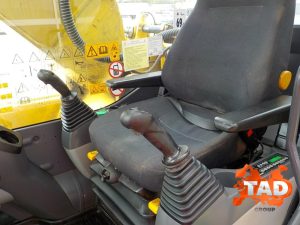 2500014456 gusenichnyj ekskavator komatsu