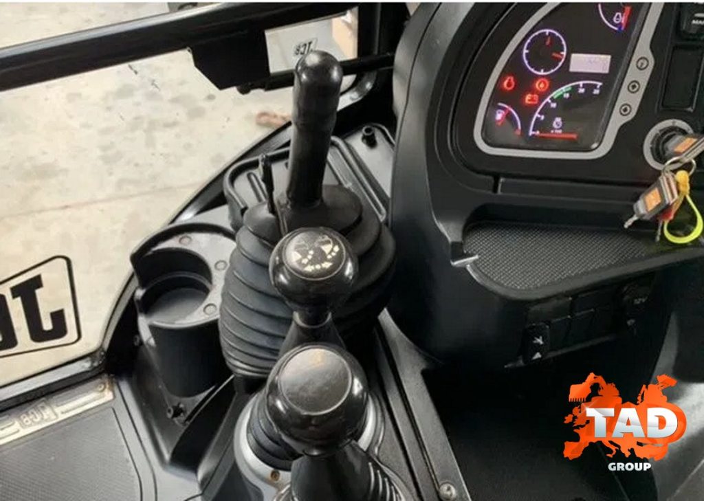 2507397524 ekskavator pogruzchik jcb 3cx