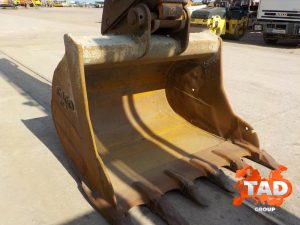 2574492415 gusenichnyj ekskavator jcb