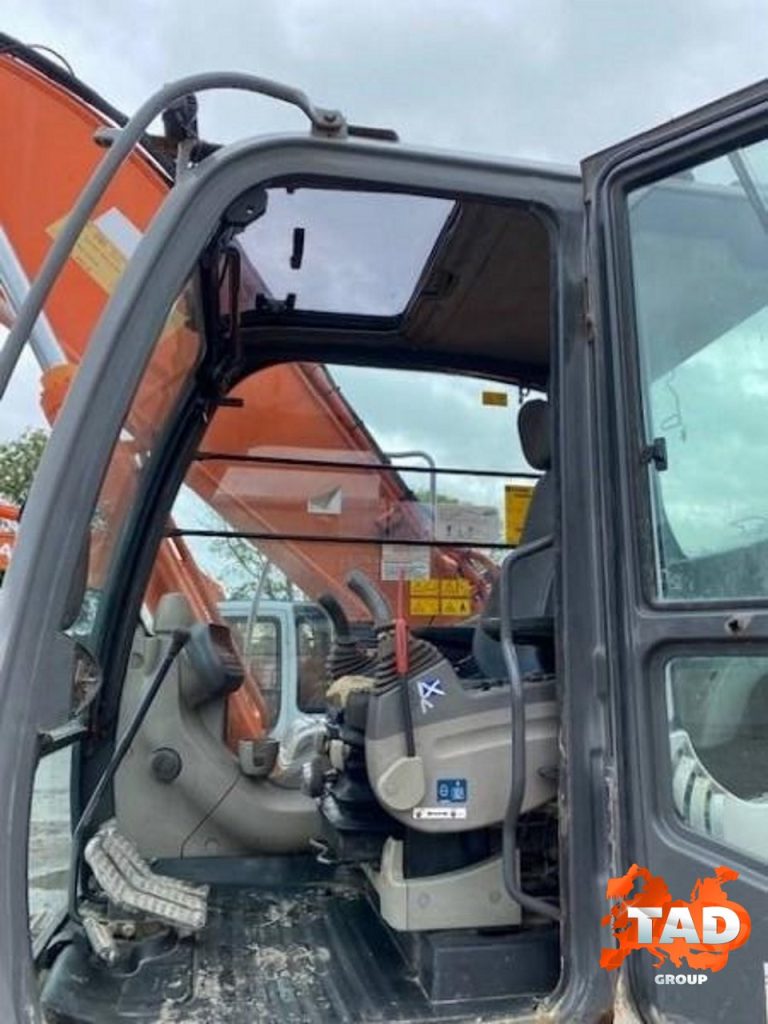 2579096576 gusenichnyj ekskavator hitachi