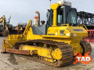 2579537070 buldozer komatsu d65px 15e0
