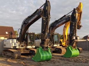 2589896490 gusenichnyj ekskavator hidromek