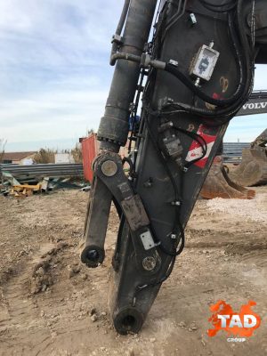 2621902448 gusenichnyj ekskavator volvo