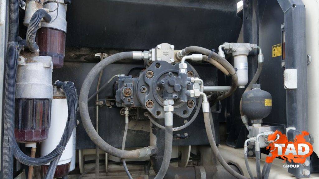2692889839 gusenichnyj ekskavator hidromek