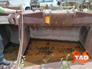 2693081883 gusenichnyj ekskavator hitachi