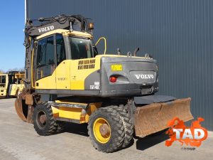 2737835641 kolesnyj ekskavator volvo