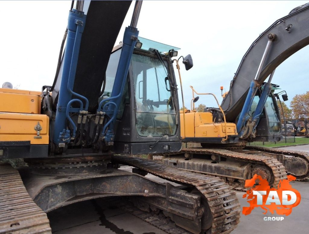 2765514415 gusenichnyj ekskavator volvo