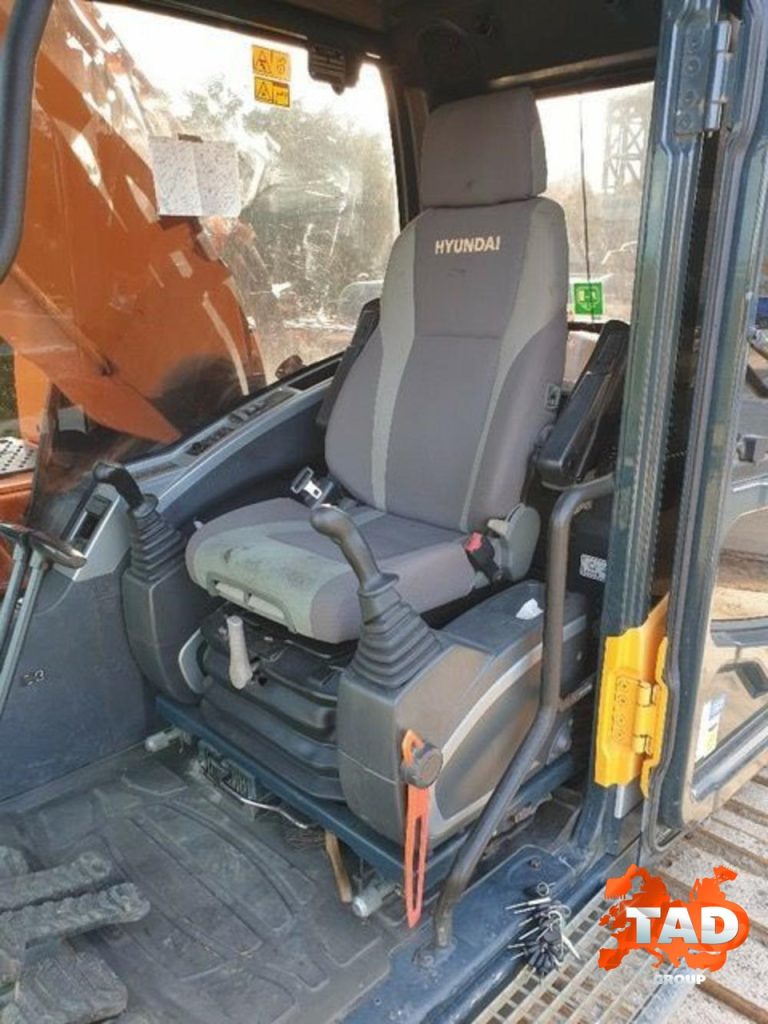 2806427067 gusenichnyj ekskavator hyundai