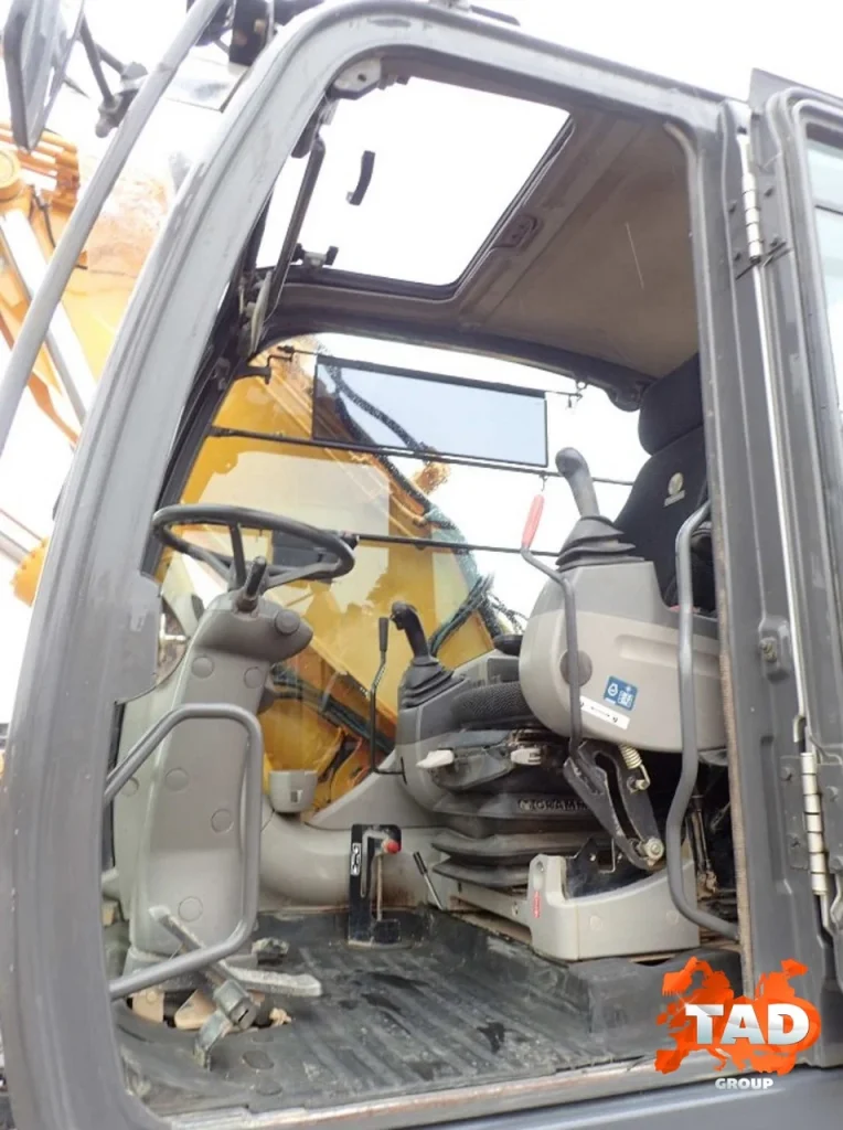 2855177251 kolisnij ekskavator hitachi 1