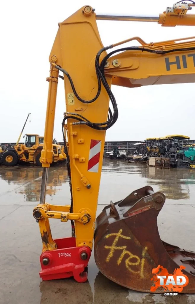 2855177284 kolisnij ekskavator hitachi 1