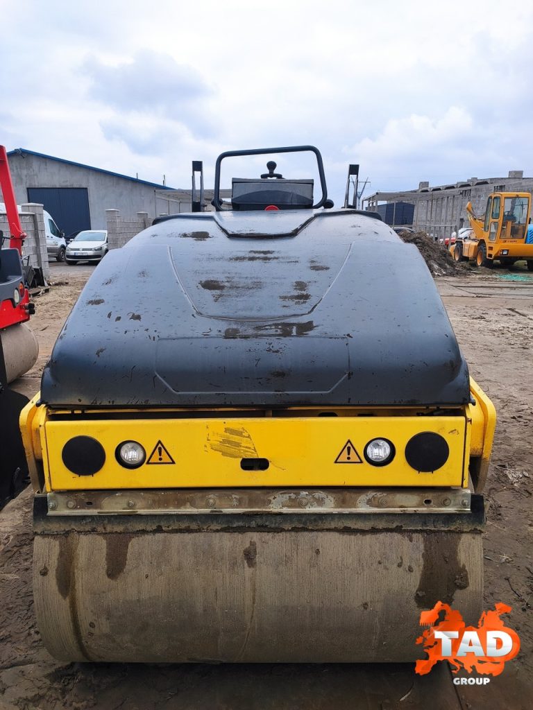 3030447732 dorozhnij katok bomag