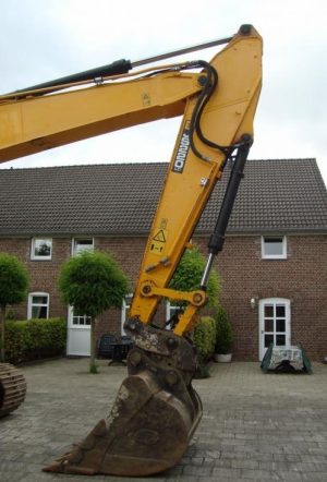 3246713590 gusechnij ekskavator jcb