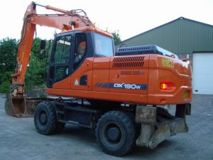 3246844539 kolisnij ekskavator doosan