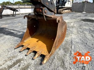 3301274206 gusechnij ekskavator jcb