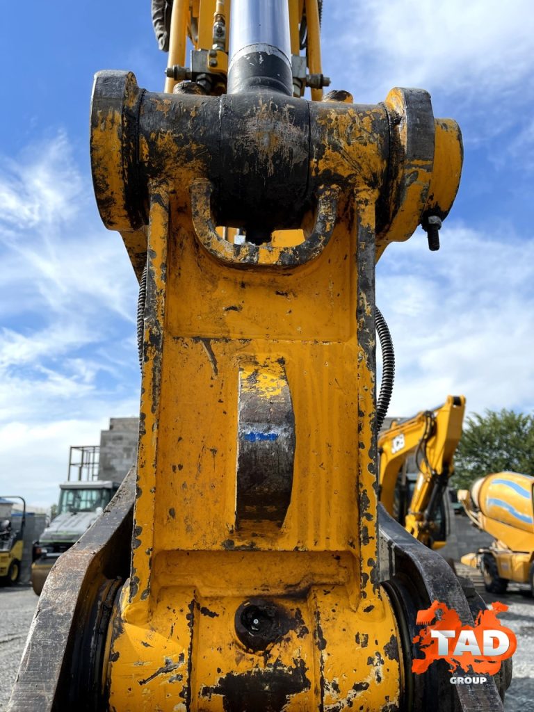3301274221 gusechnij ekskavator jcb