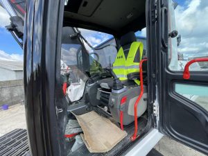 3895069179 gusenichnij ekskavator hidromek