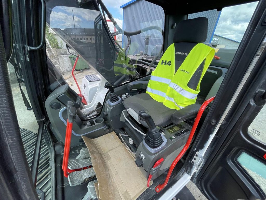 3895069181 gusenichnij ekskavator hidromek