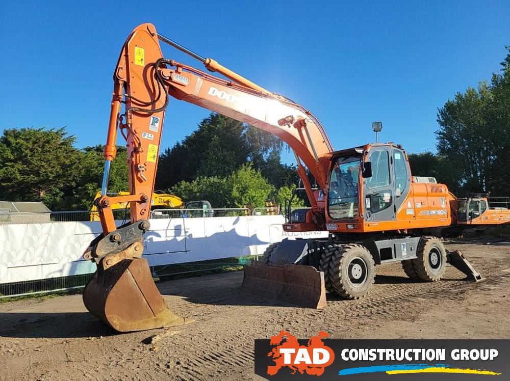 Колісний екскаватор Doosan DX190W (2008)