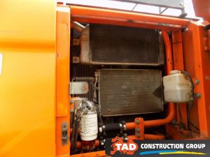 3959228050 gusenichnij ekskavator doosan
