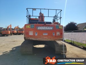 3959233997 gusenichnij ekskavator doosan