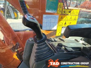 3959234005 gusenichnij ekskavator doosan
