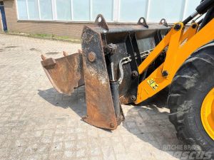 4841365754 ekskavator navantazhuvach jcb 3