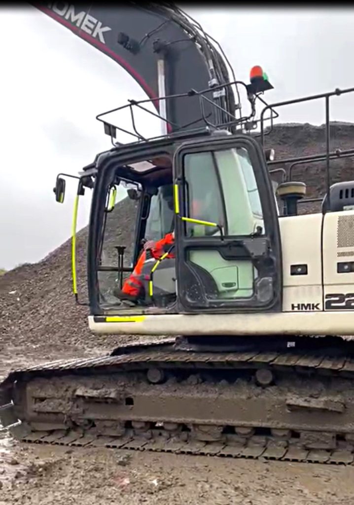 5030222971 gusnichnij ekskavator hidromek