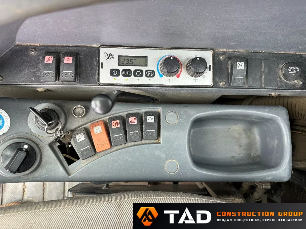 6196617557 kolisnij ekskavator jcb