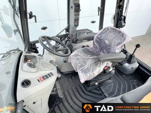 4765 05 Case 570SV BM6393 032