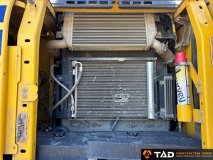 67c5703f32d4da33d630fe53 Komatsu PC210LC (453596 16) 10