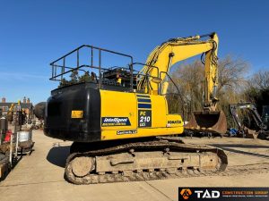 67c5703f5fa22f3392785dfb Komatsu PC210LC (453596 16) 5