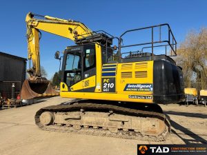 67c570407a9e639f90dfe8d2 Komatsu PC210LC (453596 16) 3