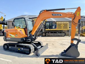 l 4290 06 Develon DX60E 10